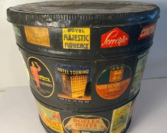 002 vintagewoodentravelhatboxwithmulti