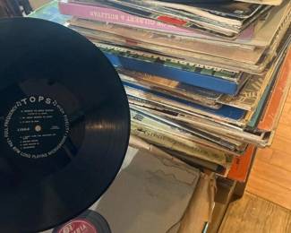 291 lotofover40assortedvinylrecords