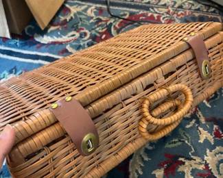 280 wickerpicnicbasket