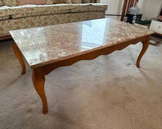 041 frenchprovincialstylecoffeetablewit