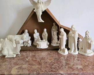 106 porcelainnativityfigurines75tall