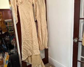 065 vintagehandmadesatinweddingdresswit
