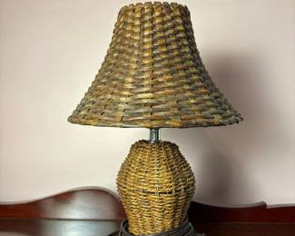 007 wovenrattantablelamp