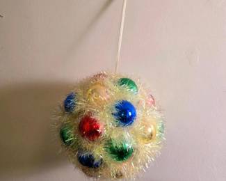 107 vintagetinselandornamentchristmaski