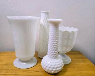 086 milkglassvasescompoteeobrodyco