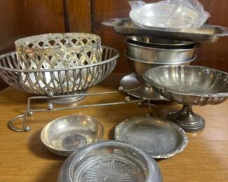 261 mixedlotofsilverplateandweightedi