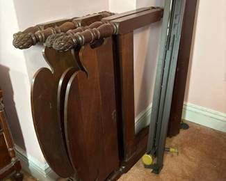 226 vintagemahoganytwinbedframe