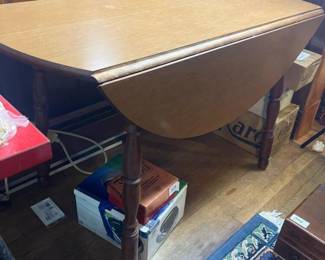 263 midcenturystyledropleaftable