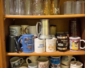 319 glassandceramiccollectorsmuglot