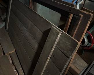 337 reclaimedwoodbarndoorandwindowpart