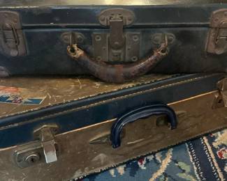 277 pairofvintagehardsidedsuitcases