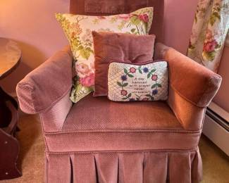 211 smallvintageskirtedarmchairinpinku