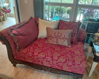 Do you use pillows could be added to the chaise? Lounger, they do not come with it, but we have them to sell separately