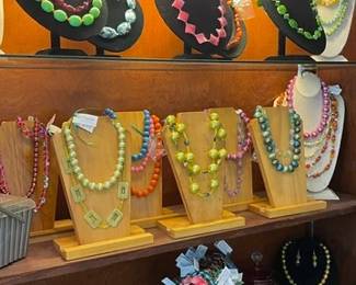 ASSORTED JEWELRY