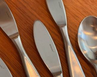 42 piece set of Retroneu ‘Countour/Tivoli’ stainless steel flatware in excellent vintage condition
