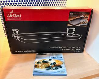 Like New All-Clad nonstick griddle w/ ‘Brunch’ cookbook