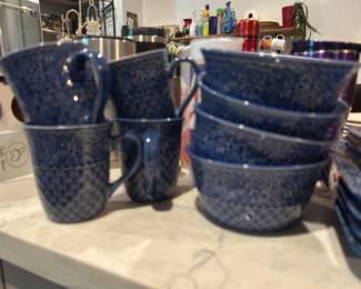 Blue plates/cups and bowl set