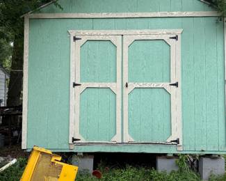 12’ x 24’ Insulated/ electrical throughout / Workshop / Home Office/ she shed, ready to move in