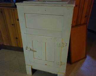 $40 small ice box