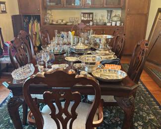 Beautiful dining furniture in pristine condition
