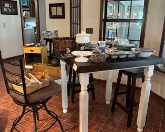 Tall top table with bar stools perfect for apartment or condo
