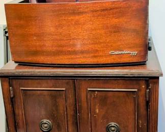 Magnavox Columbia Record player