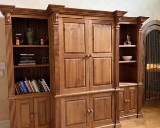 LARGE WALL UNIT