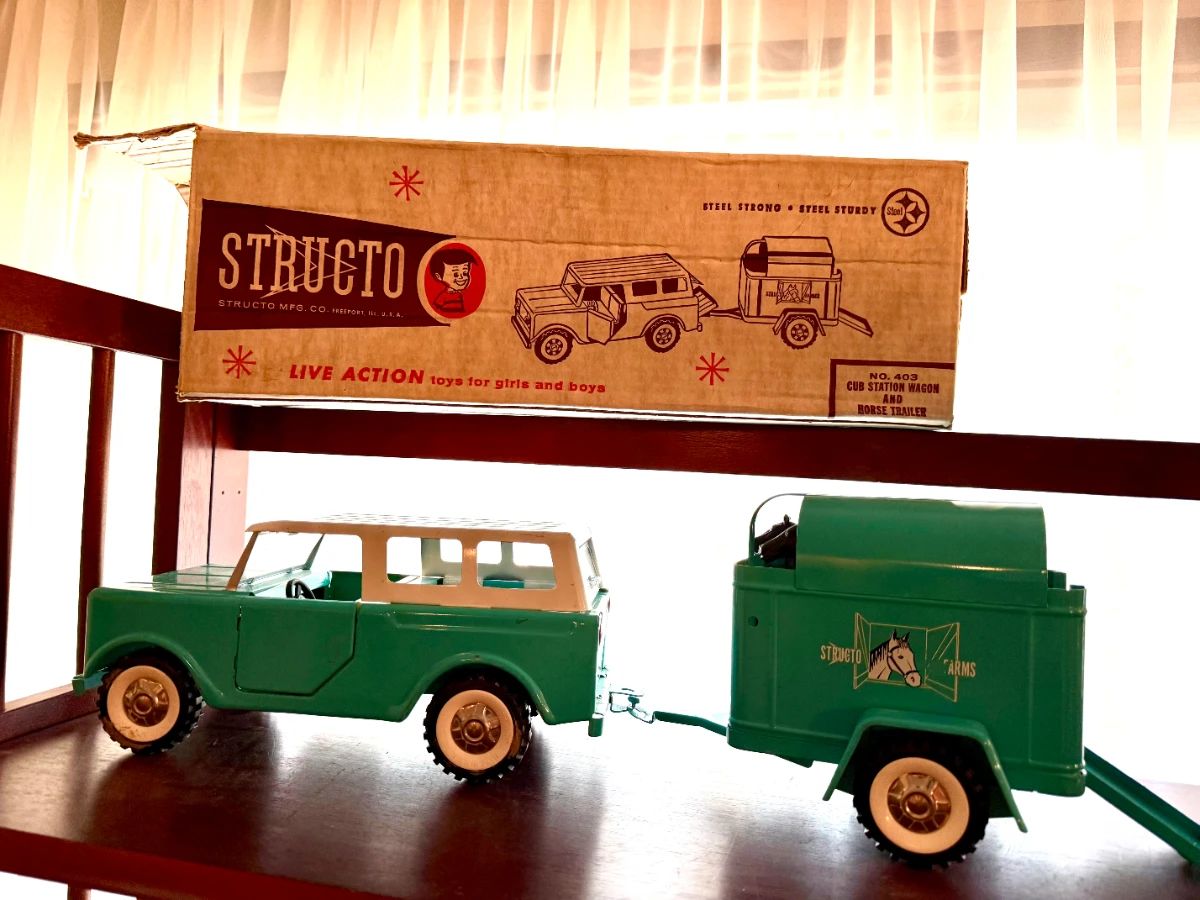Vintage Structo truck and trailer - mint!