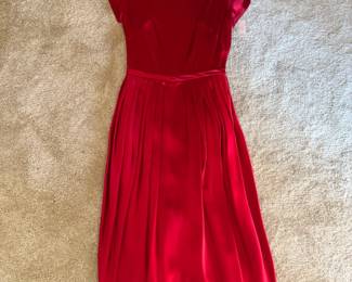 Vintage Women's Clothing
