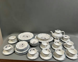 Lot 5: Royal Doulton China