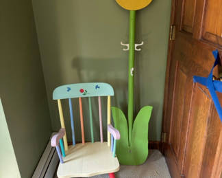 Lot 152: Child’s Rocking Chair And Clothes Rack