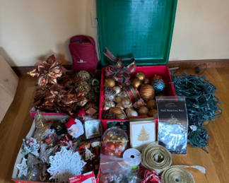 Lot 125: Christmas Lot - A