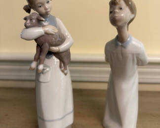 Lot 122: Lladro - 2 Porcelain Figurines