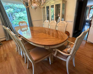 Lot 51: French Provincial Style Dining Room Set