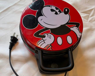 Lot 25: Mickey Mouse Waffle Maker