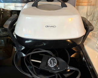 Lot 52: Rival Electric Fry Pan
