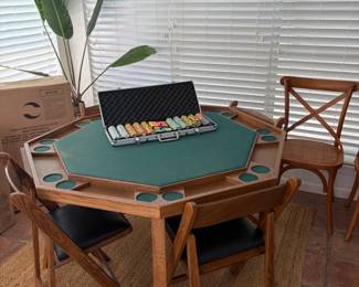 Poker Table w/4 chairs