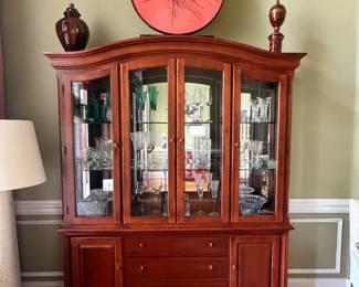 Matching thomasville china cabinet