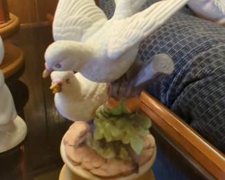 Vintage Arnart Import Royal Carlton White Ceramic Doves Figurine