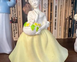 Vintage Avon "Flower Maiden" Figurine Perfume Bottle