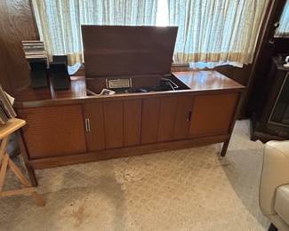 Mid-Century Modern Stereo Console with Cane Speaker Grilles by Zenith
