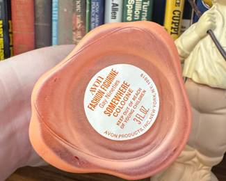 Avon 'Gay Nineties' Somewhere Cologne Figurine