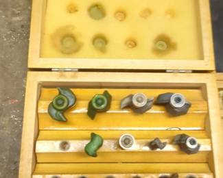 Craftsman 15-Piece Router Bit Set in Wooden Case
