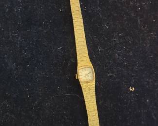 Vintage Gold-Tone Ladies' Bracelet Watch