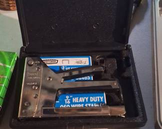 Vintage Sears Craftsman Heavy Duty Staple Gun Kit (Model 9-6843)