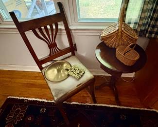 Vintage Accent Tables & Chairs