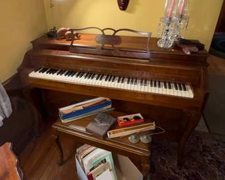 Vintage Lester Piano 