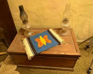 Vintage Trunk & Oil Lamps 