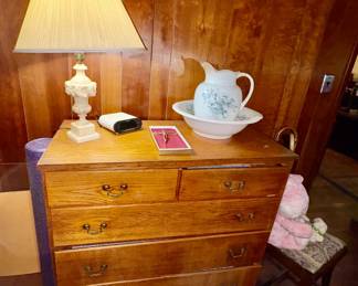 Single Dresser 