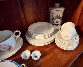 Robinette Canisters 
